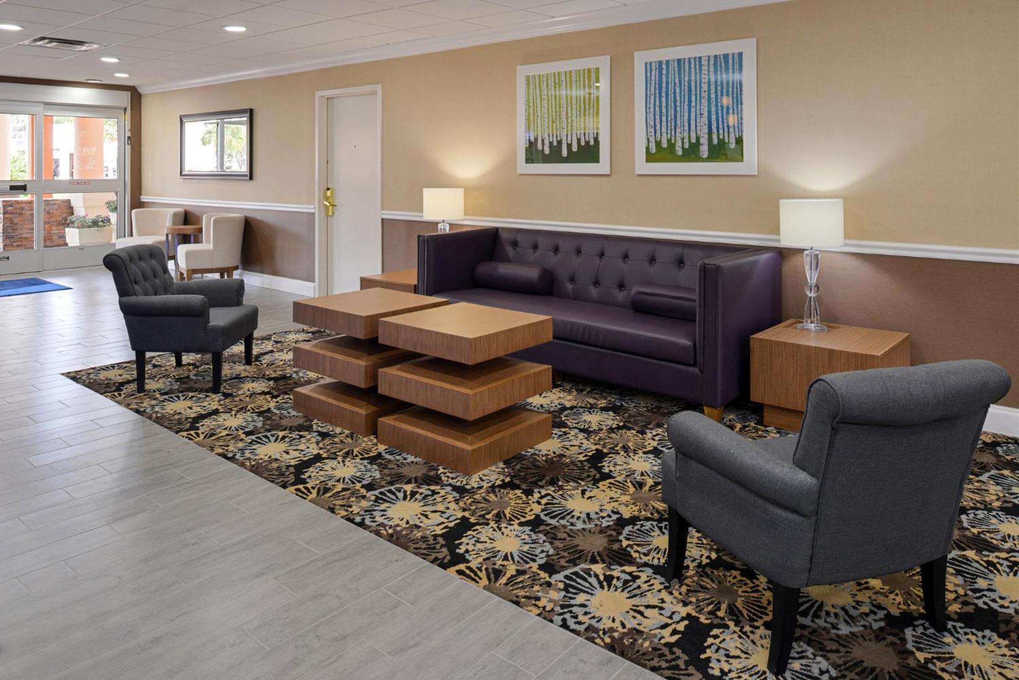 Holiday Inn Express Hotel & Suites Bonita Springs/Naples By Ihg Экстерьер фото
